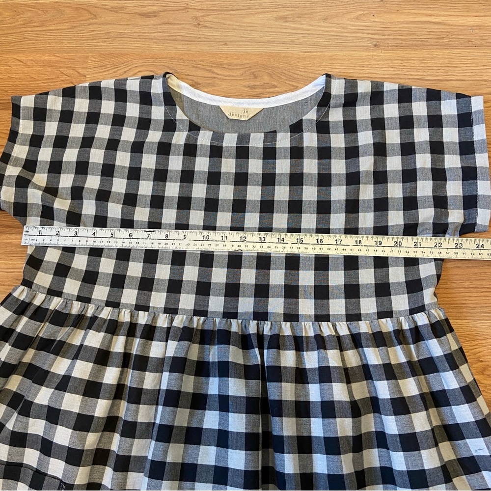 Checkered Black and White Midi Dress - Picture 8 of 9